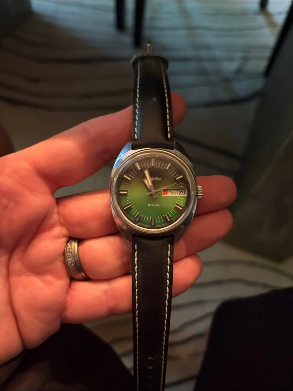 Russian Manual Wind Green Dial Leather Strap Watch - Running!